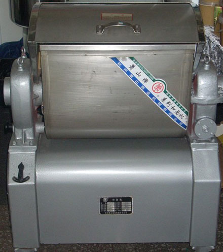 Тестомесильная машина HWJ-25